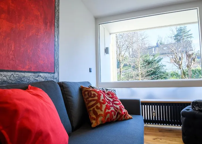 Orangehome Design Zwischen & Zentrum